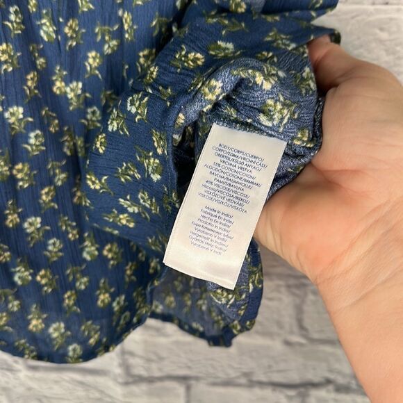 Chaps Womens Blouse Large Blue Floral Bohemian Short Sleeve NWT - Picture 5 of 8